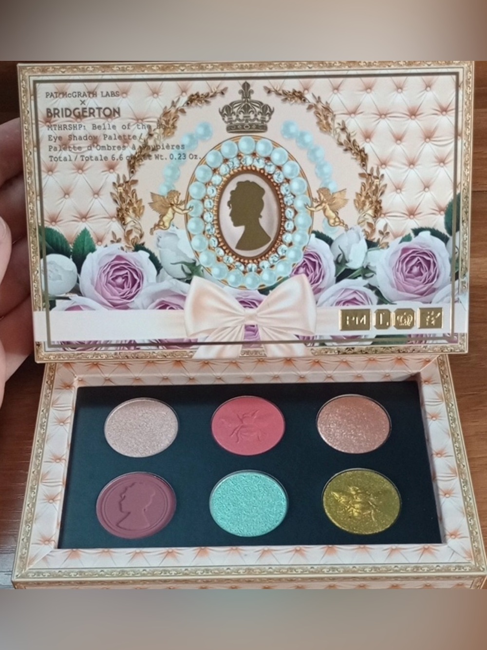 PAT MCGrath x Bridgerton Belle of the Ball Eyeshadow Palette - Picture 5 of 7